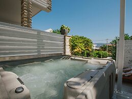 Holiday Apartment With a Private Terrace & Hot Tub, Near the Beach