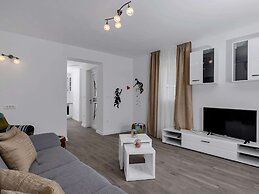 Stunning Villa in Drasnice With Private Pool