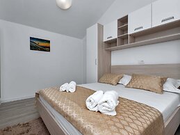 Stunning Villa in Drasnice With Private Pool