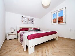 Haven Minutes From Old Town