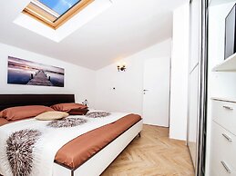 Haven Minutes From Old Town