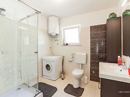 Cozy Coastal Retreat in Zadar