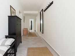 Cozy Coastal Retreat in Zadar