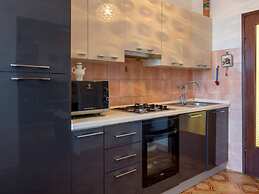 Peaceful Retreat With Pool & Charm