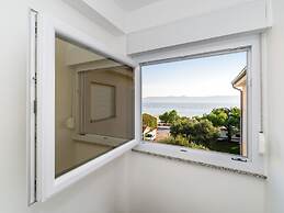 Apartment With Direct Sand Beach Access