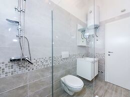 Apartment With Direct Sand Beach Access