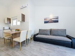 Apartment With Direct Sand Beach Access