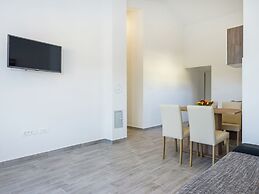 Apartment With Direct Sand Beach Access