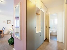 Modern Newly Built Apartment, Geat Location, Private Parking Space, Wi