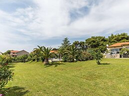 Luxury Holiday Home in Bibinje near Sea