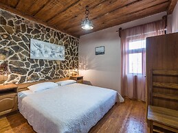 Pet-friendly Holiday Home in Sukošan with Hot Tub