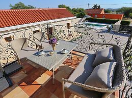Spacious Villa in Prkos With Private Swimming Pool