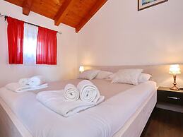 Spacious Villa in Prkos With Private Swimming Pool