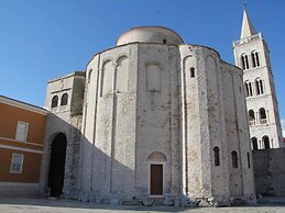 Luxury Apartment in Zadar With Covered Terrace