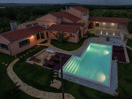 Villa in Skabrnje With Swimming Pool