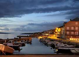 Holiday Home in Sukosan With sea Beach