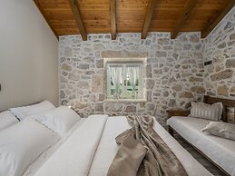 Villa in Posedarje With Private Pool