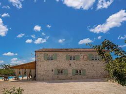 Villa in Posedarje With Private Pool