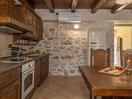 Villa in Posedarje With Private Pool