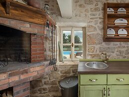 Villa in Posedarje With Private Pool