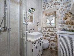 Villa in Posedarje With Private Pool