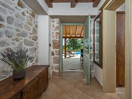 Villa in Posedarje With Private Pool