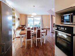 Spacious Holiday Home in Pakoštane near Sea