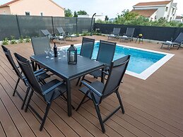 Luxury Villa With Private Pool, Great sea View, Near the Beach