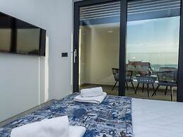 Luxury Villa With Private Pool, Great sea View, Near the Beach