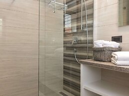 Luxury Villa With Private Pool, Great sea View, Near the Beach