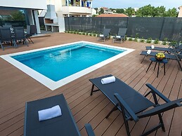 Luxury Villa With Private Pool, Great sea View, Near the Beach