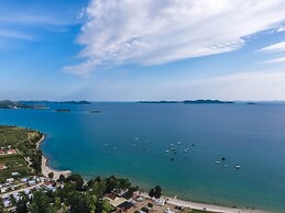 Luxury Villa With Private Pool, Great sea View, Near the Beach