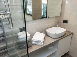 Luxury Villa With Private Pool, Great sea View, Near the Beach