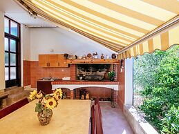 Apartment in Dalmatia With Terrace