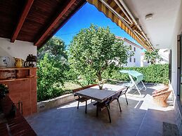 Apartment in Dalmatia With Terrace