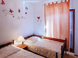 Apartment in Dalmatia With Terrace