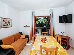 Apartment in Dalmatia With Terrace