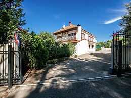 Apartment in Dalmatia With Terrace