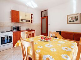 Apartment in Dalmatia With Terrace