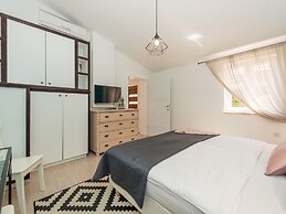 Spacious Holiday Home in Privlaka With Garden