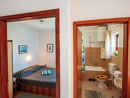 Spacious First Floor Accomodation With 2 Apartments, Near the Beach