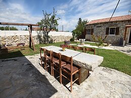 Charming Holiday Home With Private Pool, Lovely Terrace, Bbq, Nice Gue