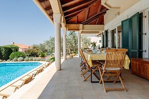 Villa Clara With a Pool in Kozino Near the sea