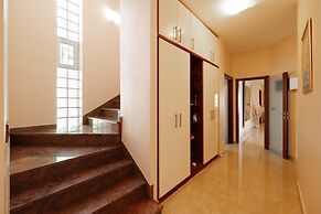 Villa Clara With a Pool in Kozino Near the sea