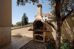 Villa Clara With a Pool in Kozino Near the sea