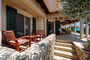 Villa Clara With a Pool in Kozino Near the sea