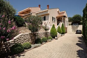 Villa Clara With a Pool in Kozino Near the sea