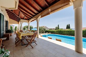 Villa Clara With a Pool in Kozino Near the sea