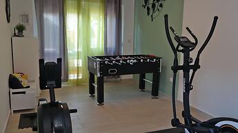 Spacious House Apartment With Terrace, Near the Beach