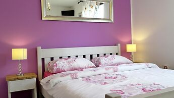 Spacious House Apartment With Terrace, Near the Beach